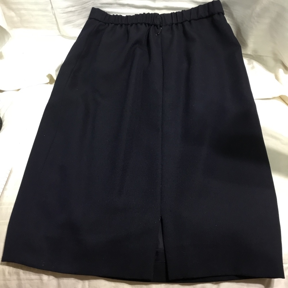 Constance Saunders skirt, size 8-